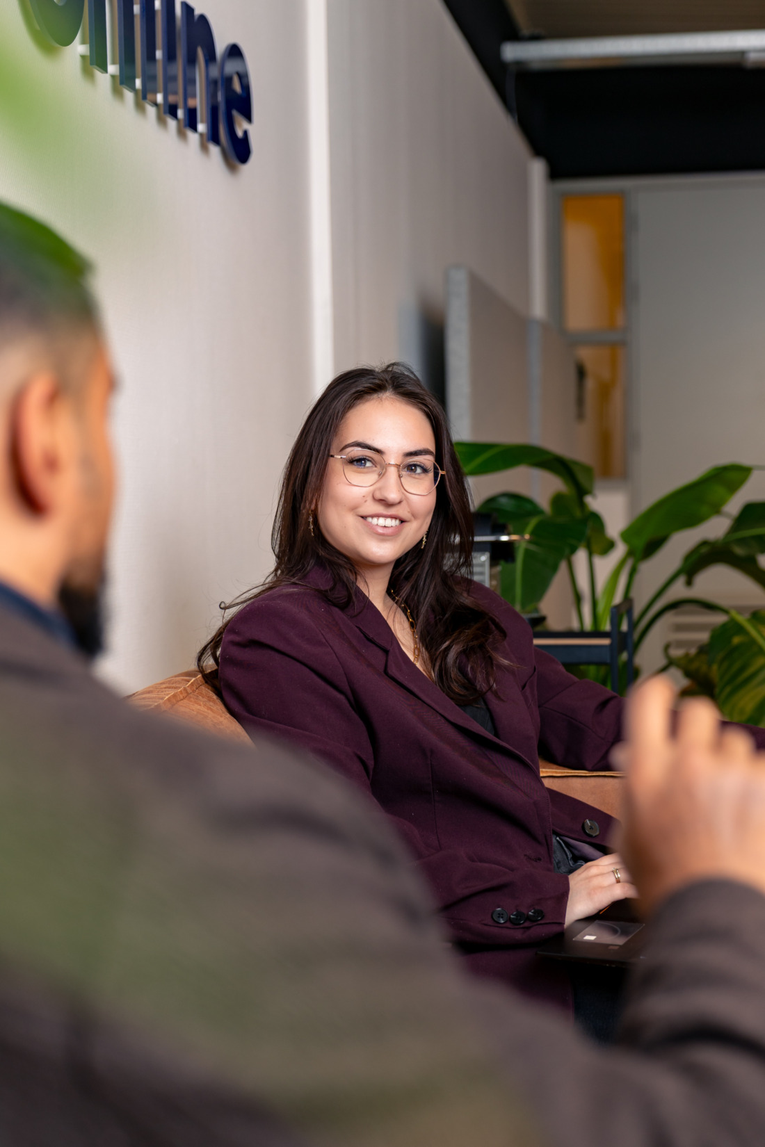 Steffie in gesprek met ryan over nieuwe kansen